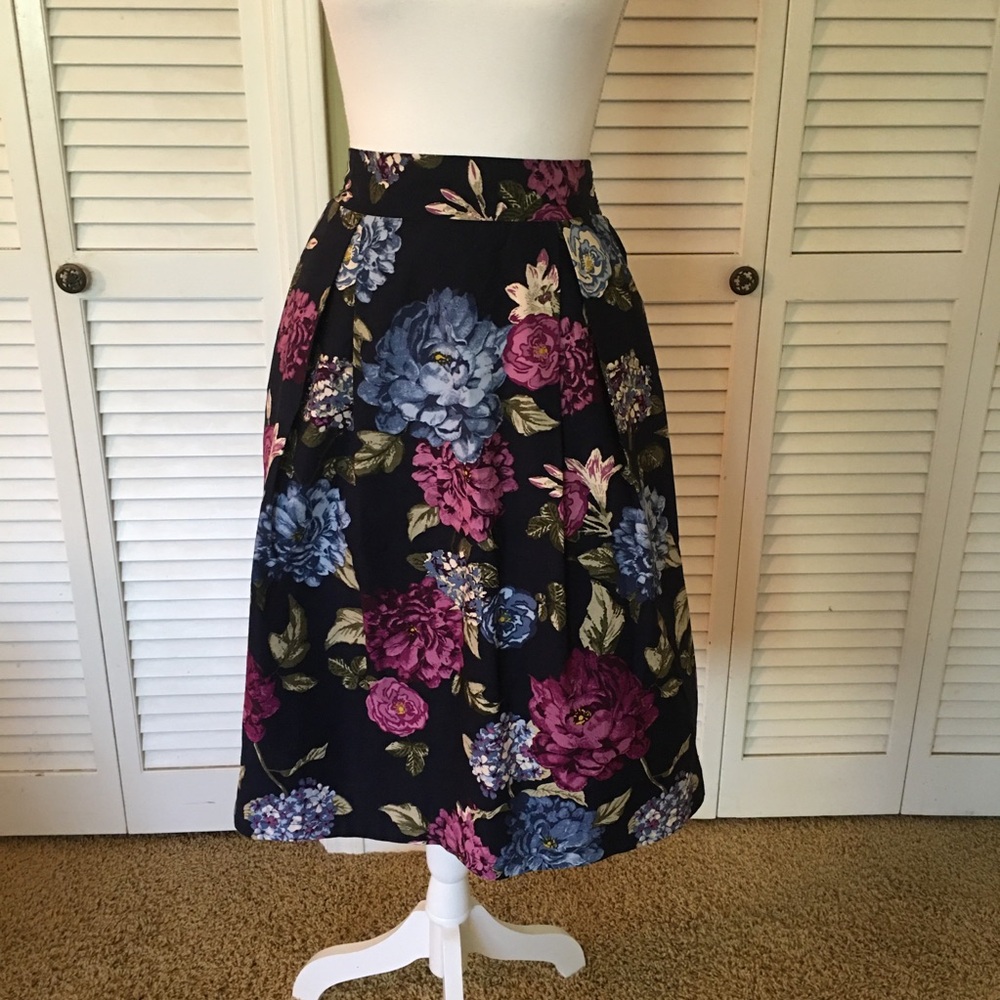 Jane and Delancey Navy Floral Cotton Skirt Size XS